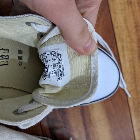 Canvas all white converse - Picture 4 of 4